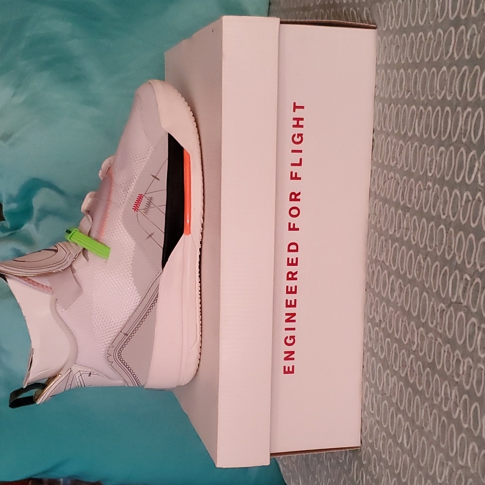 Boys Jordan's